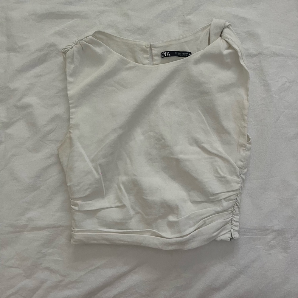 Fabulous ZARA white going out top with twist shoulder